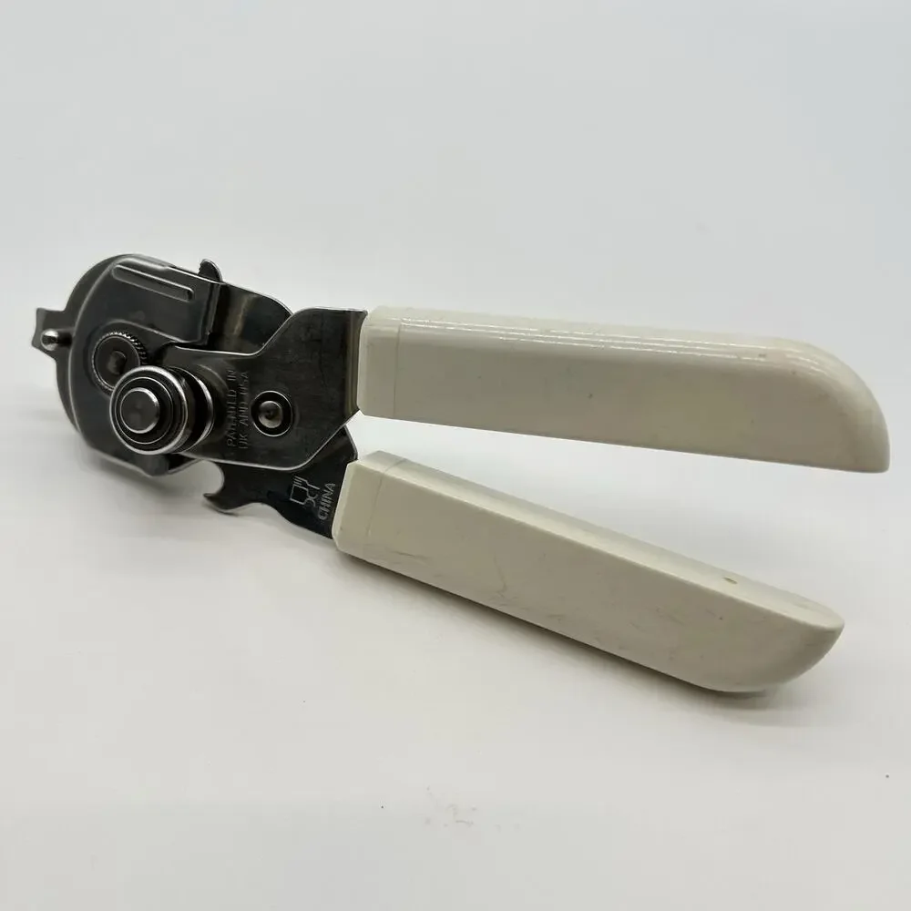 The Pampered Chef White Handheld Manual Can Opener Retired Gadget Flaws